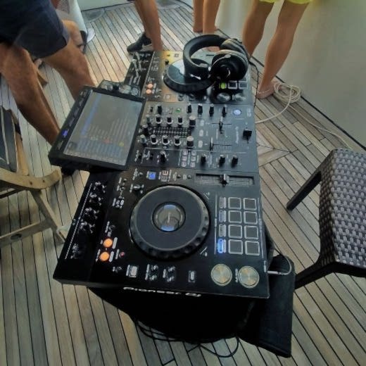 Profesyonel DJ ve Ses & Işık Kiralama Hizmetleri | Ogzsound